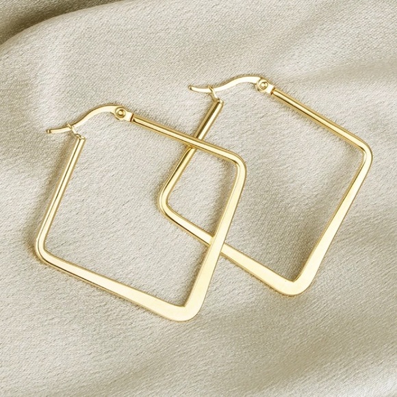 18K gold plated square hoop earrings - Picture 2 of 4